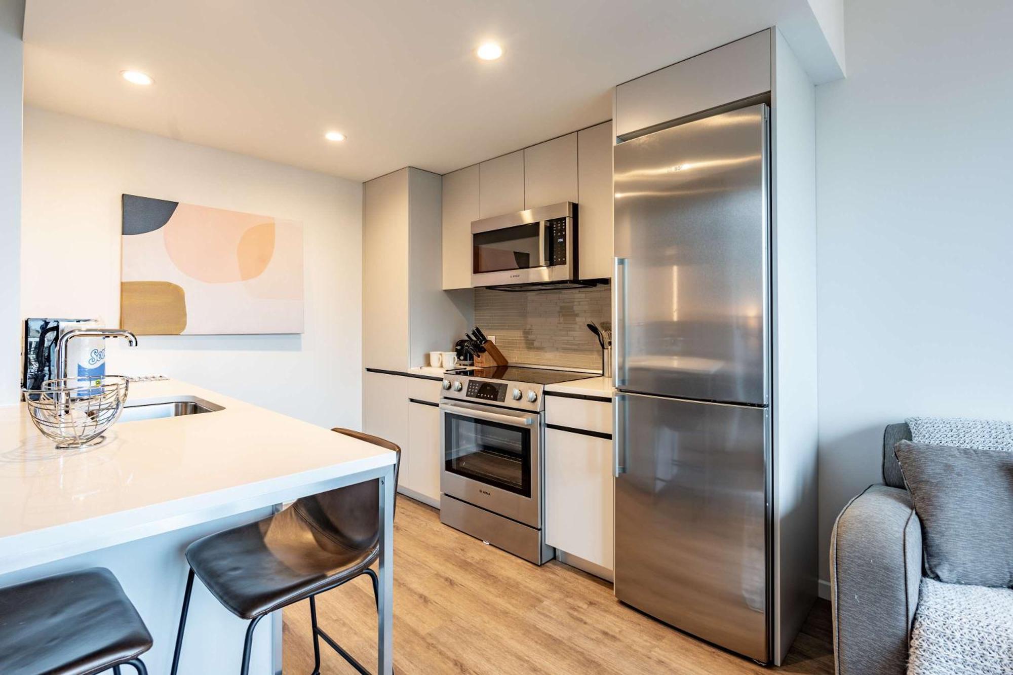 Luxury Apt Heart Of Seaport Бостън Екстериор снимка