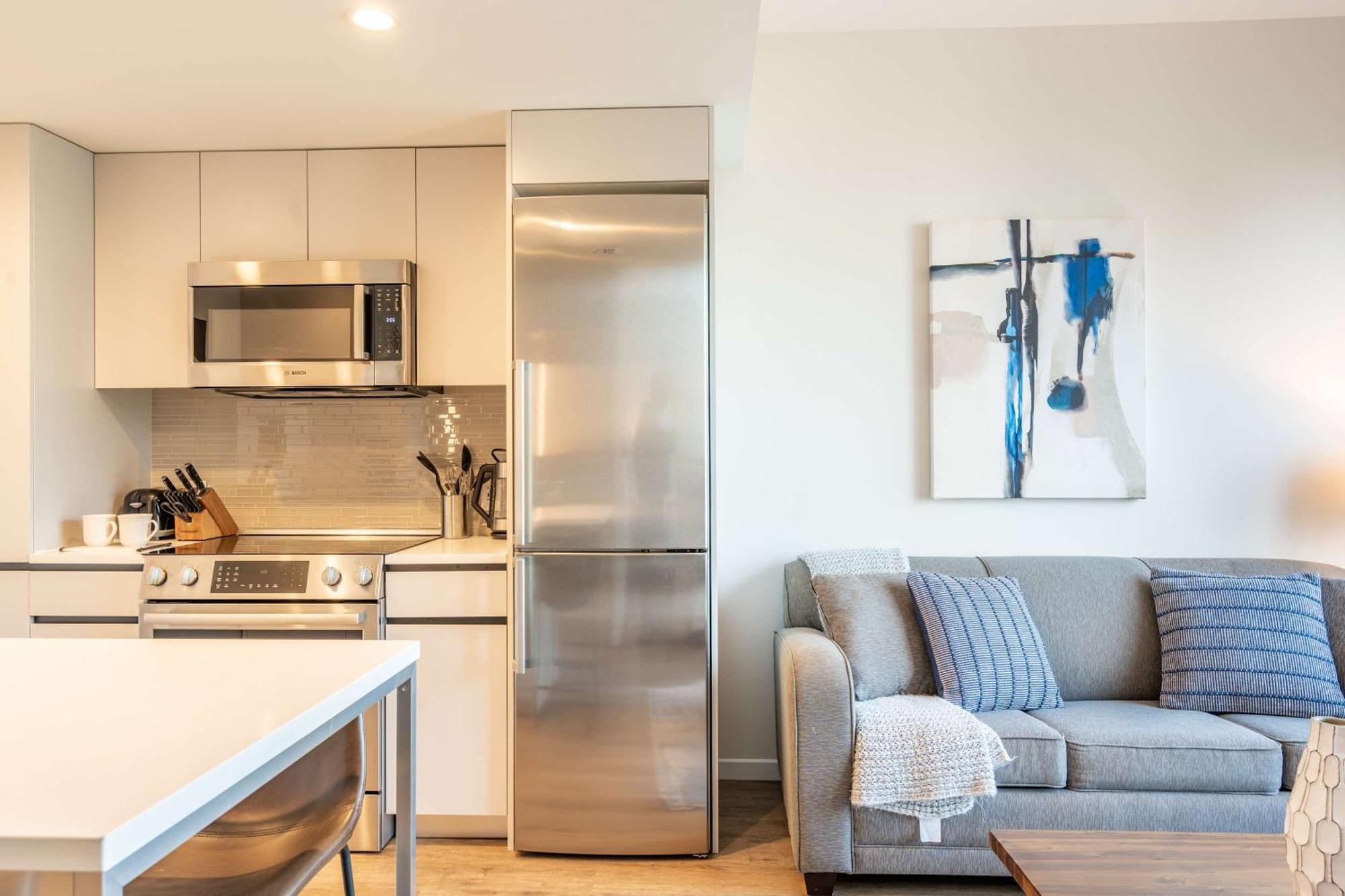 Luxury Apt Heart Of Seaport Бостън Екстериор снимка