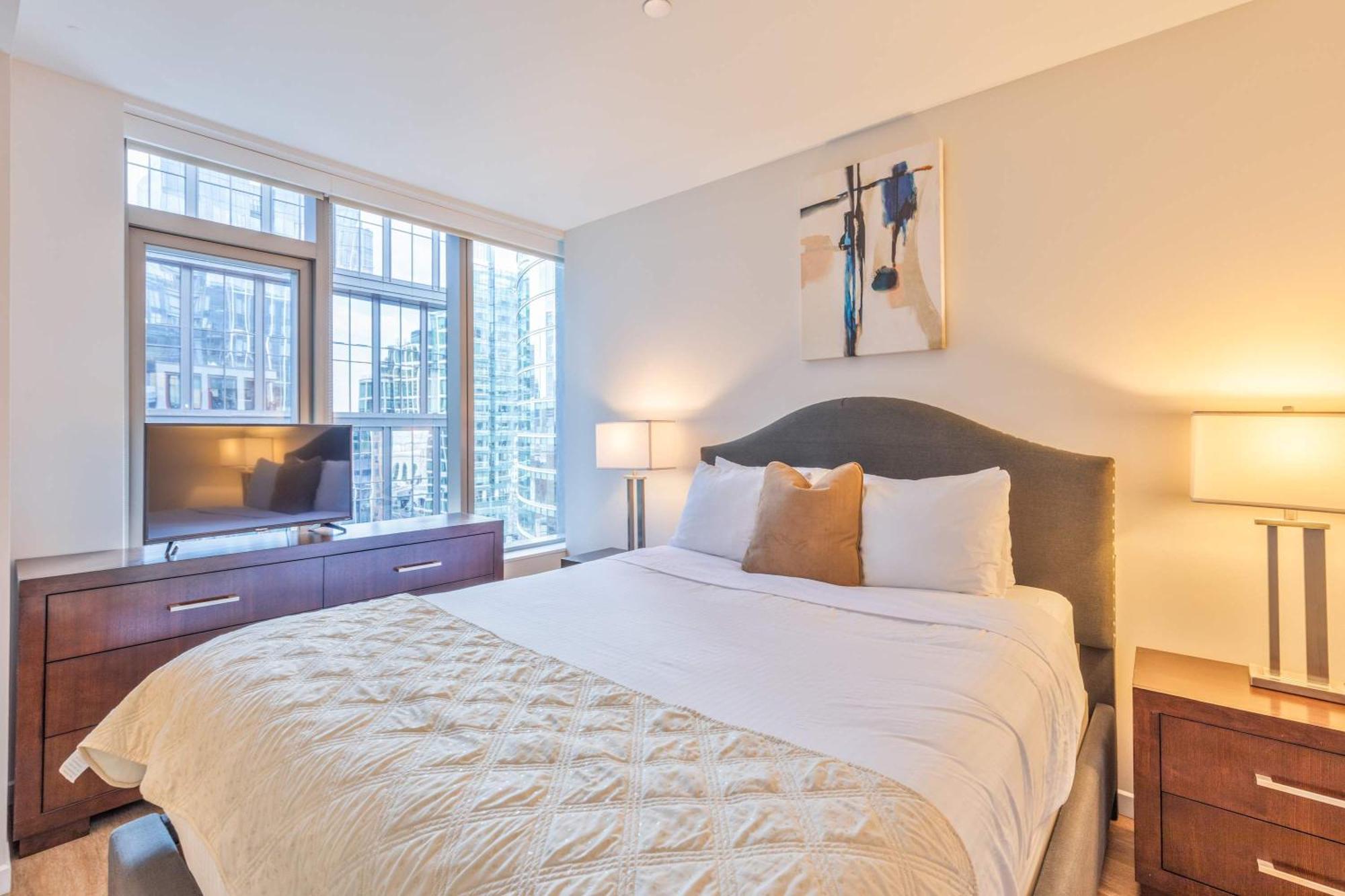 Luxury Apt Heart Of Seaport Бостън Екстериор снимка