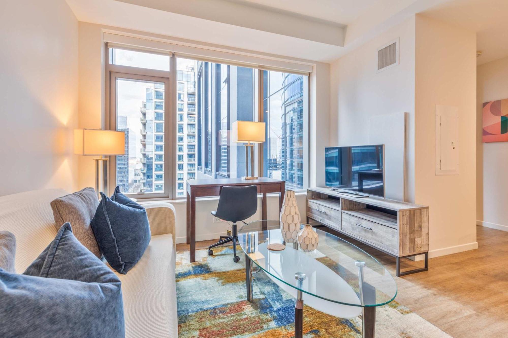 Luxury Apt Heart Of Seaport Бостън Екстериор снимка